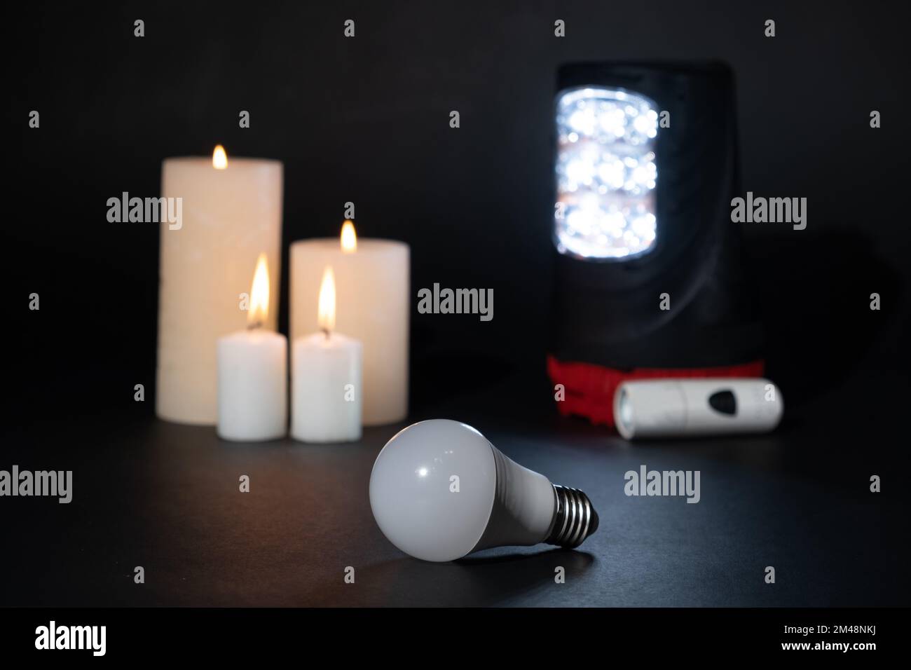 power-outage-attack-on-power-plants-in-ukraine-the-light-bulb-does