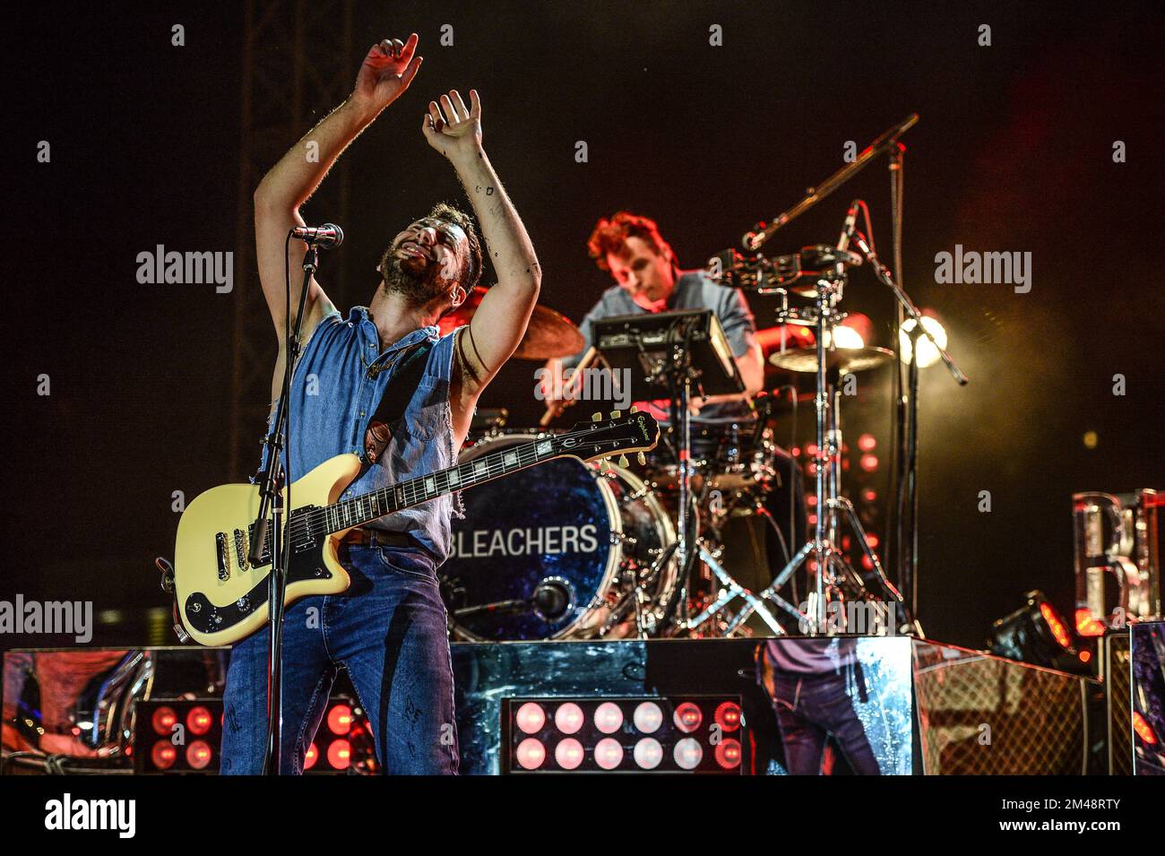 Shadow of the City Bleachers in concert Stock Photo Alamy