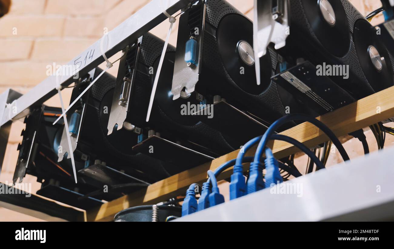 Cryptocurrency gpu hi-res stock photography and images - Alamy