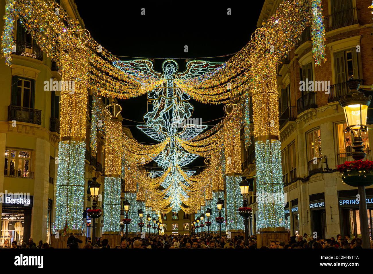 Christmas tree in plaza de hi-res stock photography and images - Page 5 -  Alamy