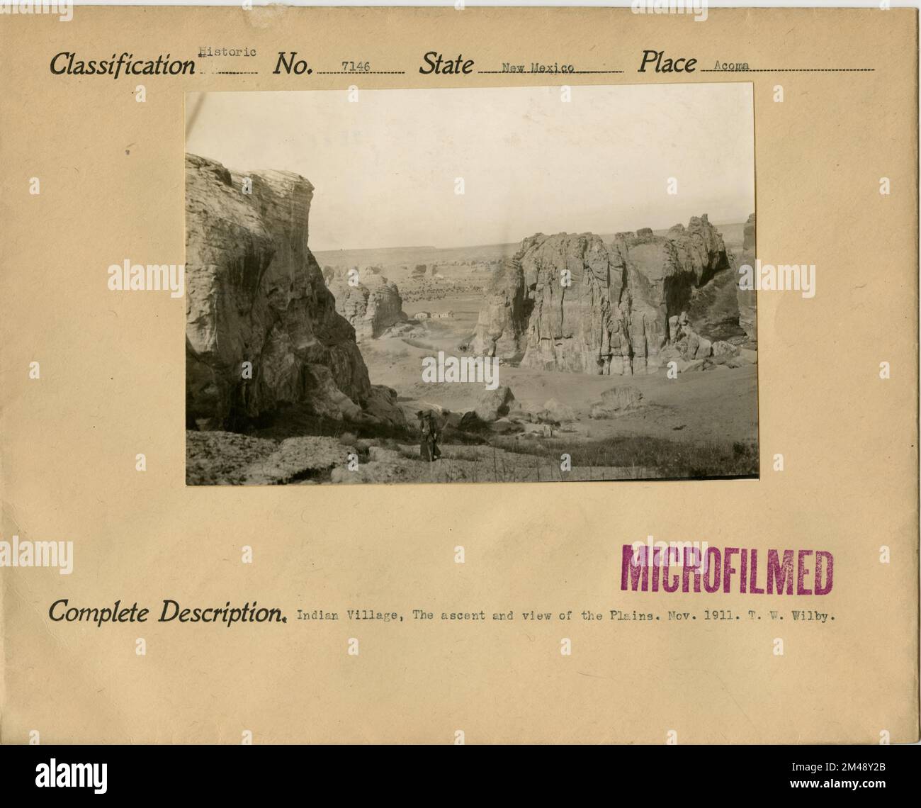 Plains indian village hi-res stock photography and images - Alamy