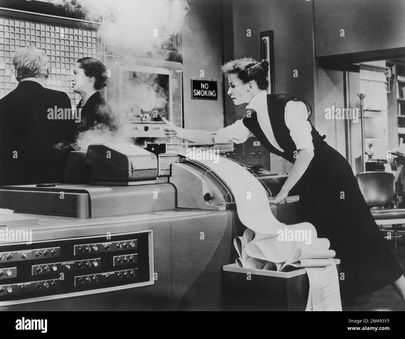 Desk set katharine hepburn Black and White Stock Photos & Images Alamy