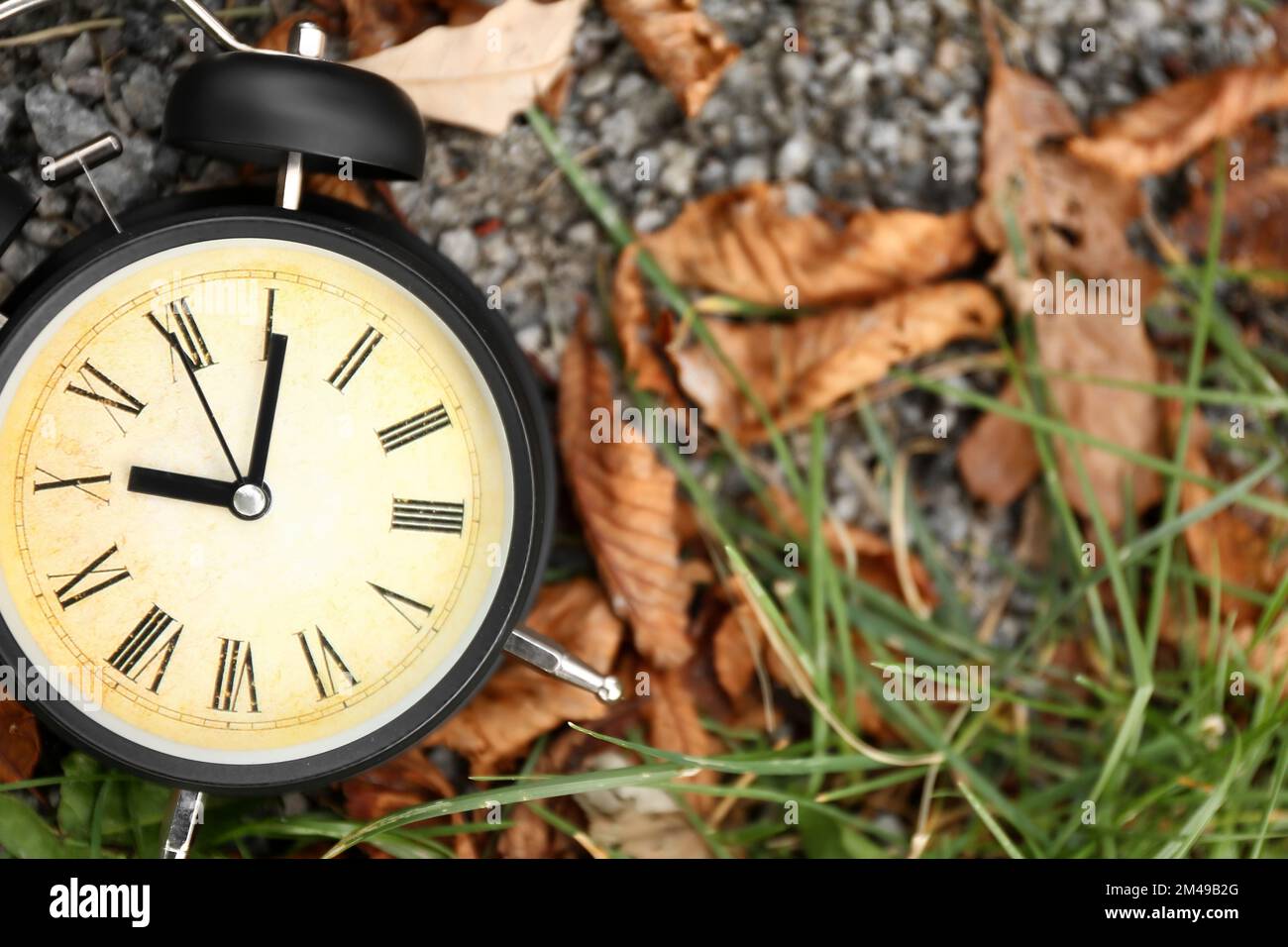 Clock with fallen numbers hi-res stock photography and images - Alamy