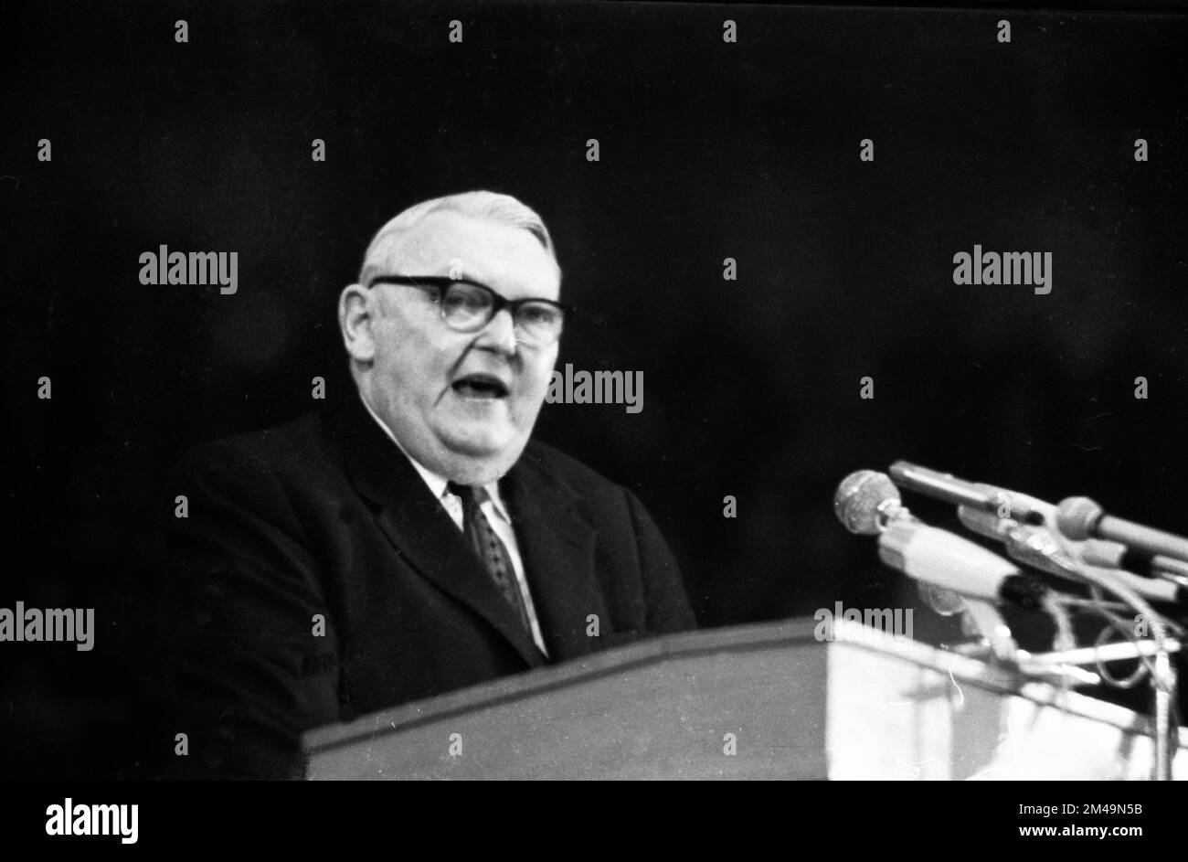 CDU Election Campaign Rally In Dortmund's Westfalenhalle In 1965 ...