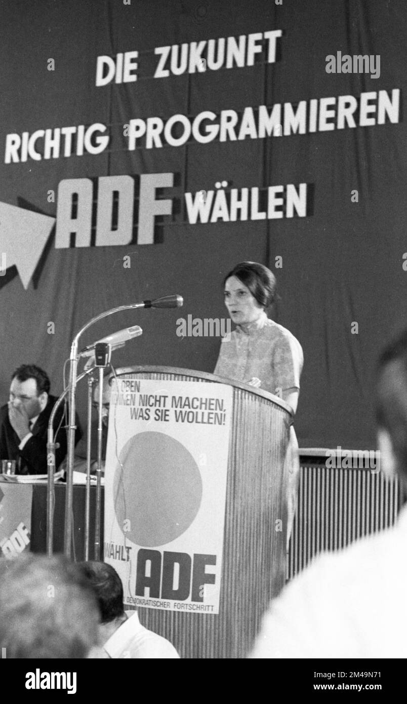The founding party conference of the party Aktion demokratischer