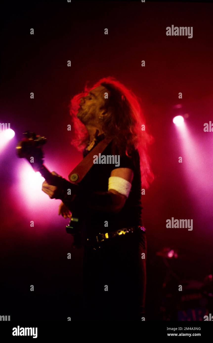 Eric Martin and Billy Sheehan 1988 in Oakland CA Credit: Ross  Pelton/MediaPunch Stock Photo - Alamy