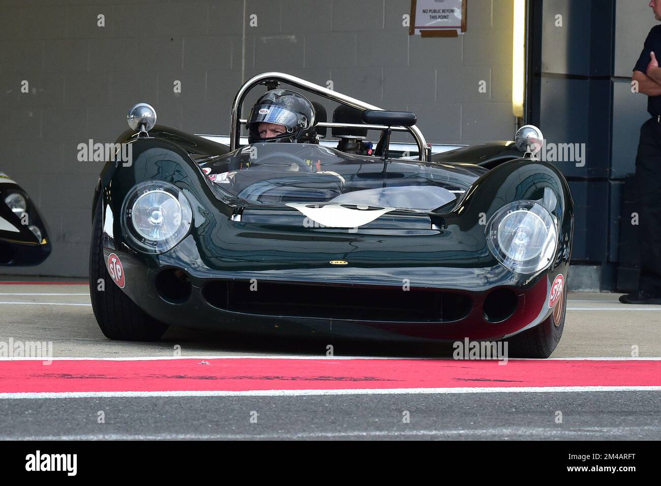 Steve Seaman, Lola T70 Mk2 Spyder, Yokohama Trophy for Masters Sports Car Legends, a 50 minute race with cars that competed from 1962 to 1974, an opti Stock Photo