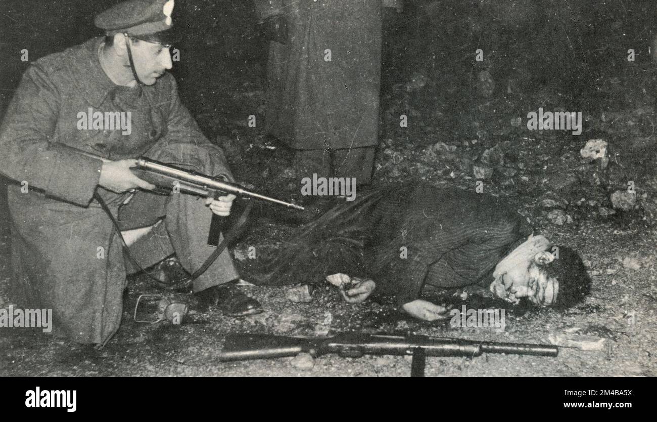 Italian carabinieri has just killed a Sicilian bandit, Italy 1940s Stock Photo