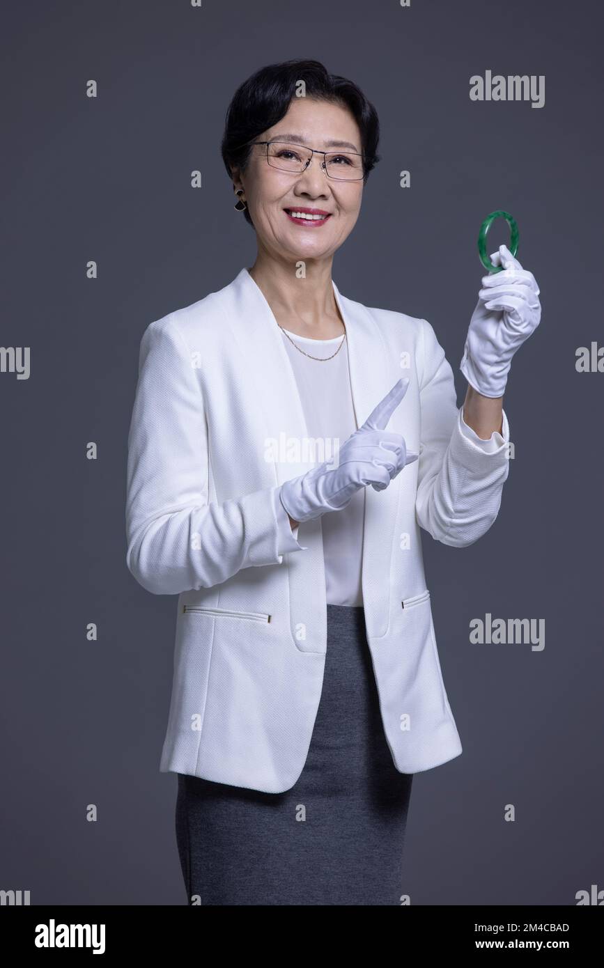 China chinese woman antique hi-res stock photography and images - Alamy