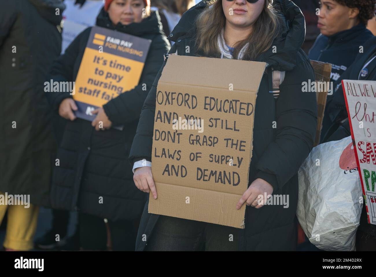 London, UK. 20th Dec, 2022. NHS Nurses strike, St Thomas Hospital London UK Credit: Ian Davidson/Alamy Live News Stock Photo