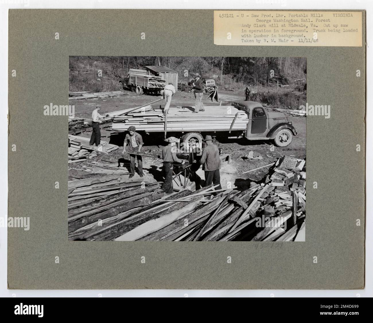 Small Sawmills Virginia. Photographs Relating to National Forests