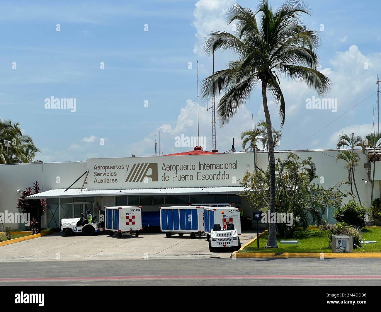 Puerto Escondido Airport Oaxaca Mexico (Photo by North Photo ...