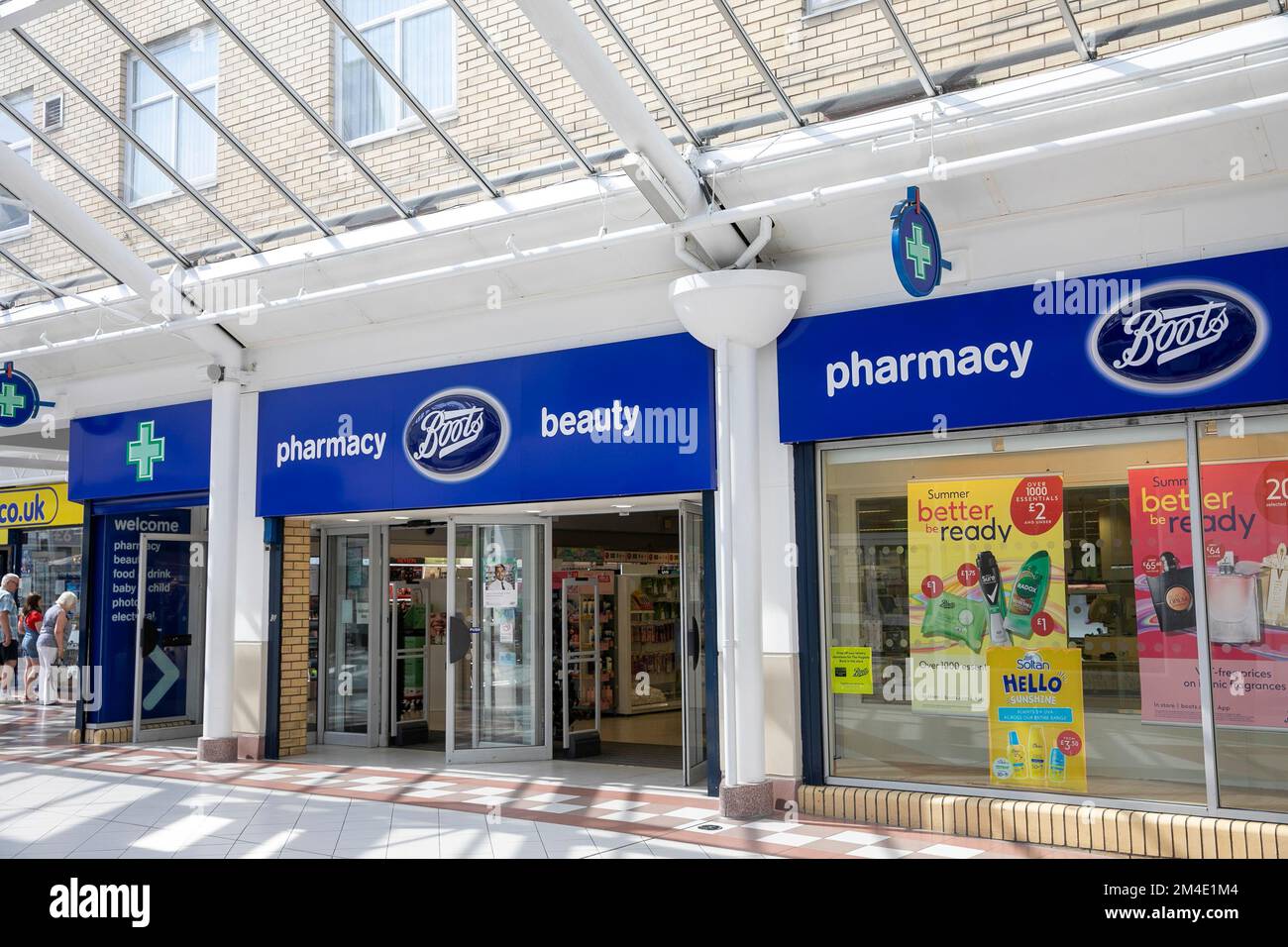 Pharmacy store hires stock photography and images Alamy