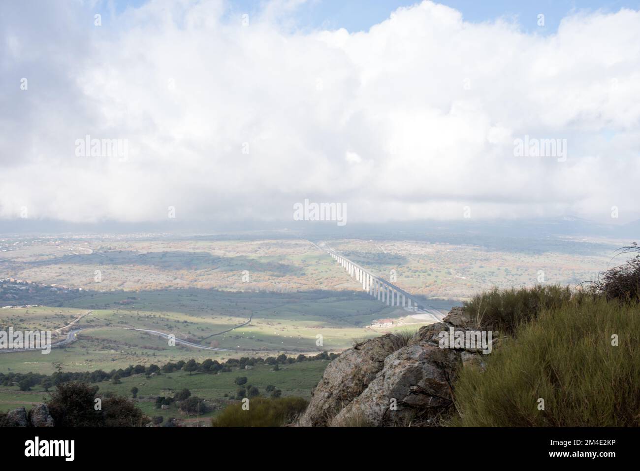 Countryside bridge hi-res stock photography and images - Alamy