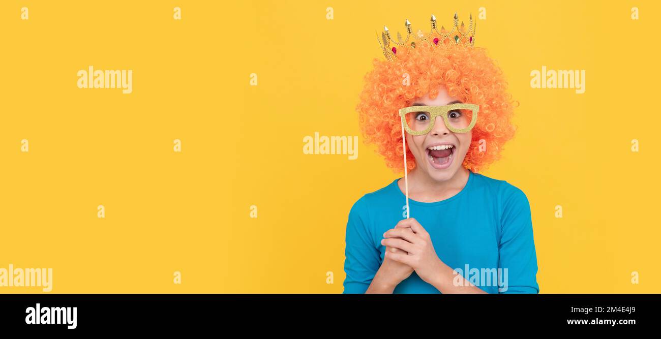Surprised child in crown hi-res stock photography and images - Alamy