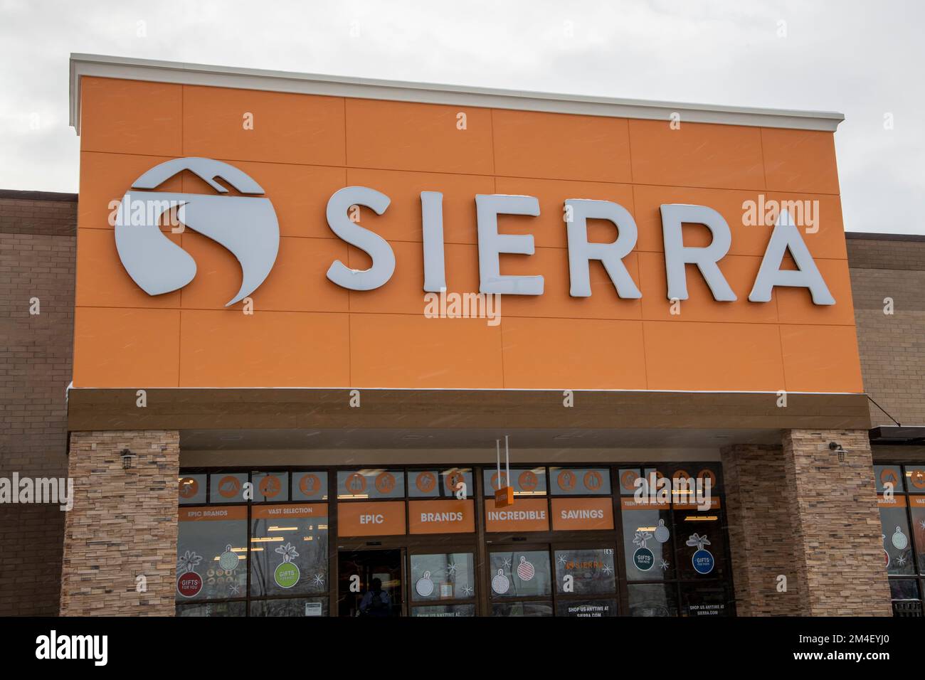 Roseville, Minnesota. Sierra department store. A retailer of offprice