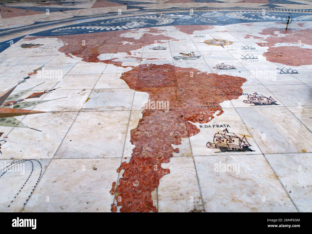 Rosa dos Ventos - depiction of an ancient map in front of the Monument to the Discoveries Padrão dos Descobrimentos in Belem, Lisbon, Portugal Stock Photo