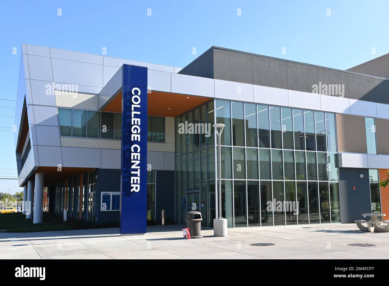 COSTA MESA, CALIFORNIA 19 DEC 2022 College Center Building and sign on the Campus of Orange