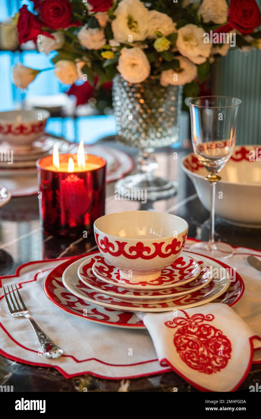 luxury designed christmas dinner table with candles Stock Photo Alamy
