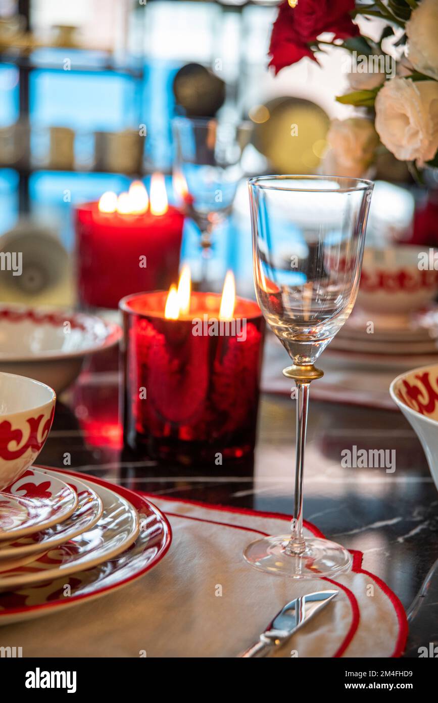 luxury designed christmas dinner table with candles Stock Photo Alamy