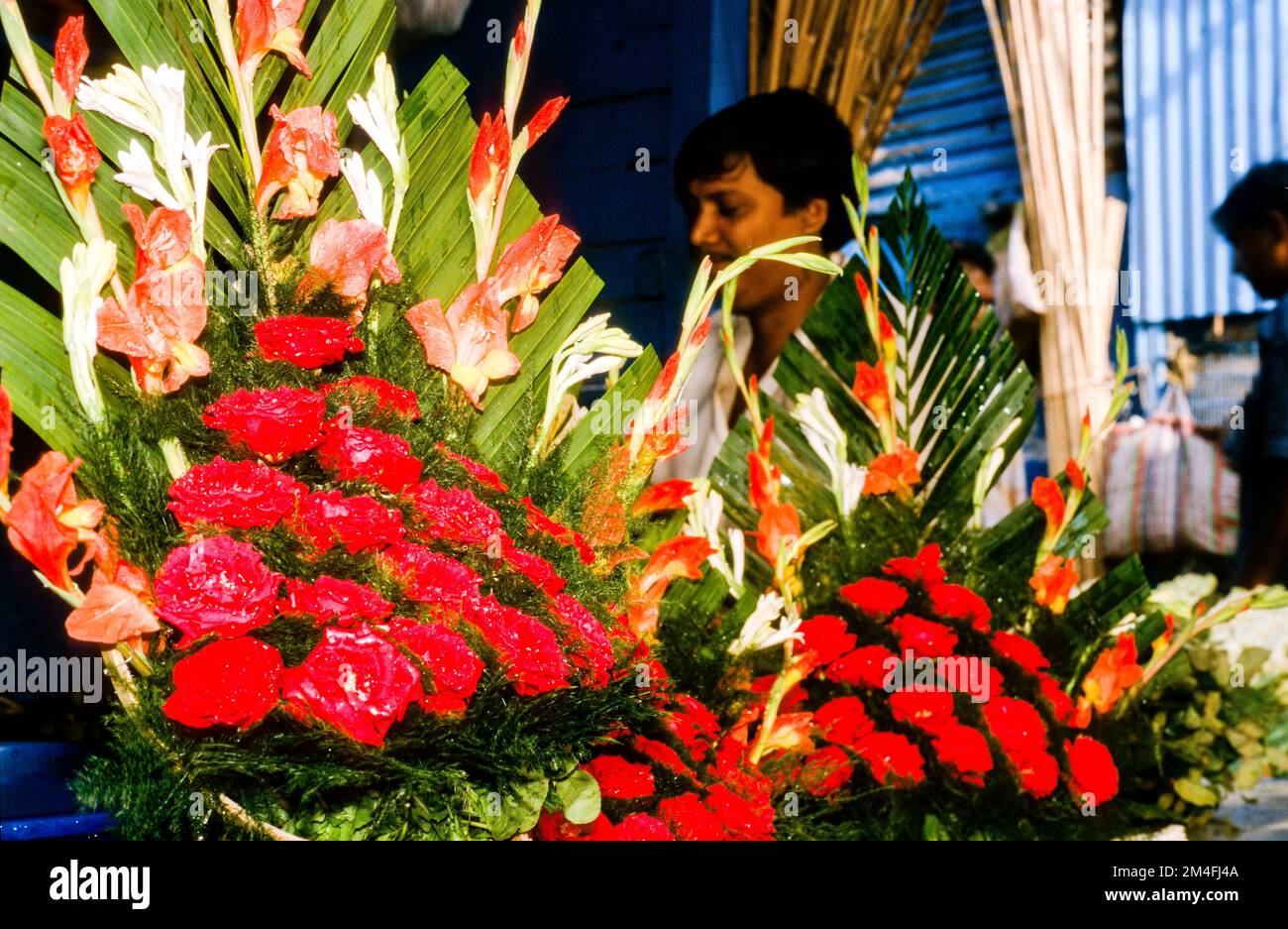 beautiful flowers sold at the flowermarket of kolkata Stock Photo Alamy