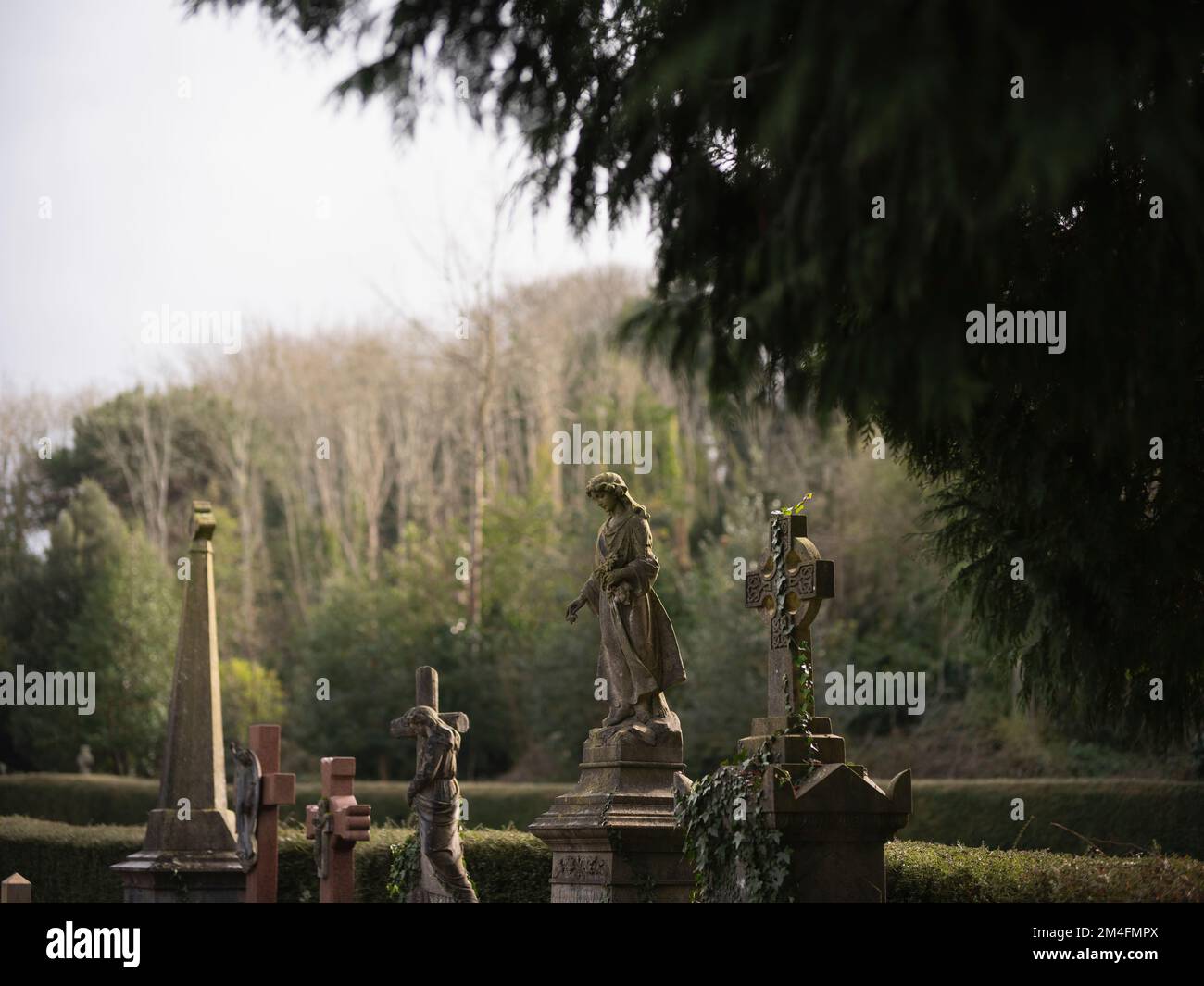 Cemetery headstones hi-res stock photography and images - Alamy