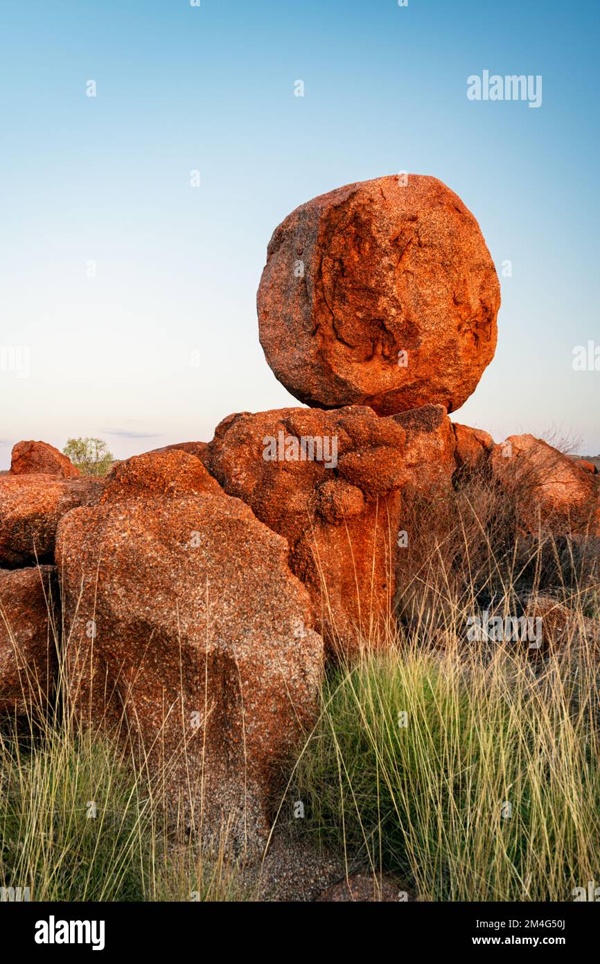 Famous Devils Marbles at Tennant Creek Stock Photo Alamy