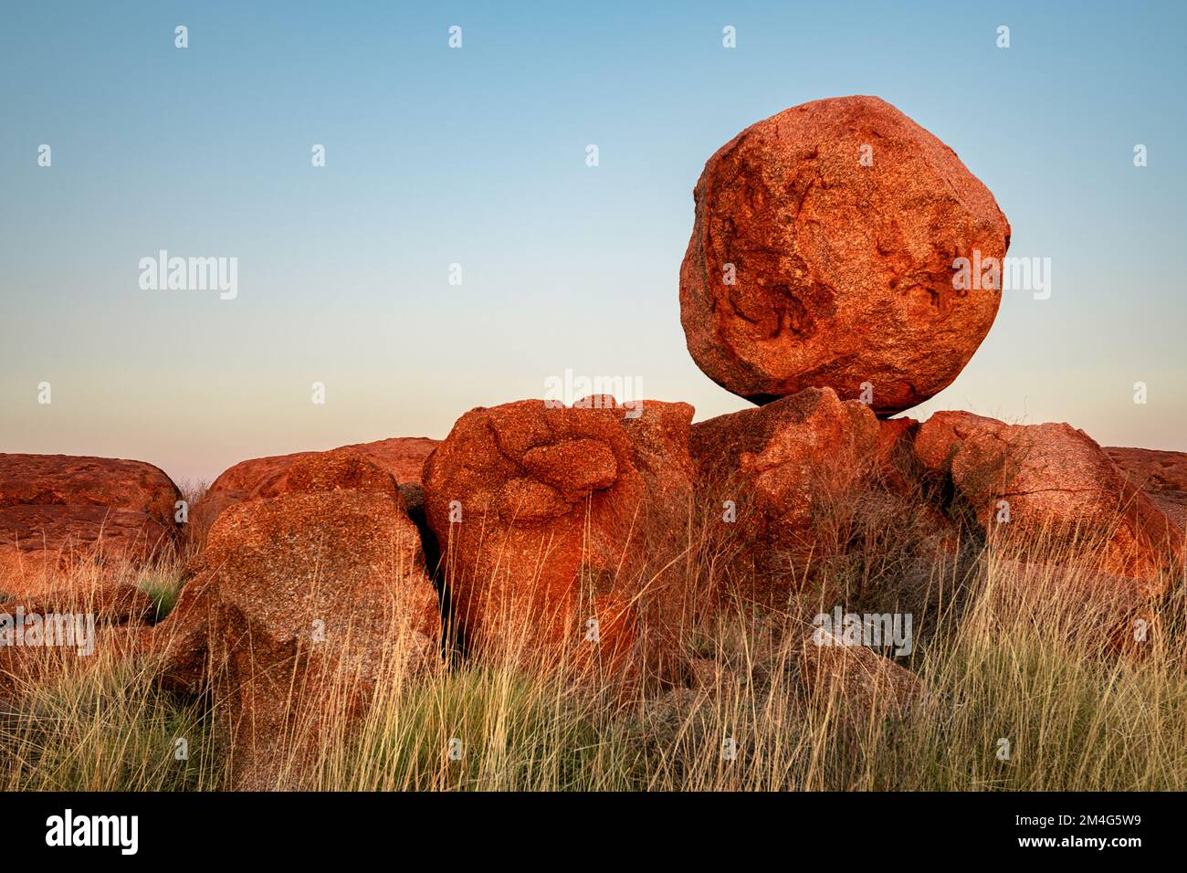 Famous Devils Marbles at Tennant Creek Stock Photo Alamy
