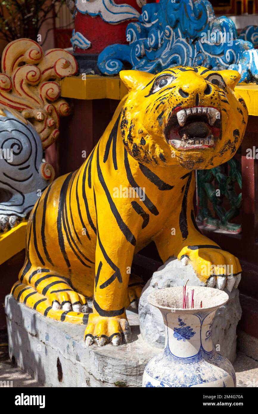 Tiger statue at Tran Hung Dao buddhist temple entrance, Ho Chi Minh
