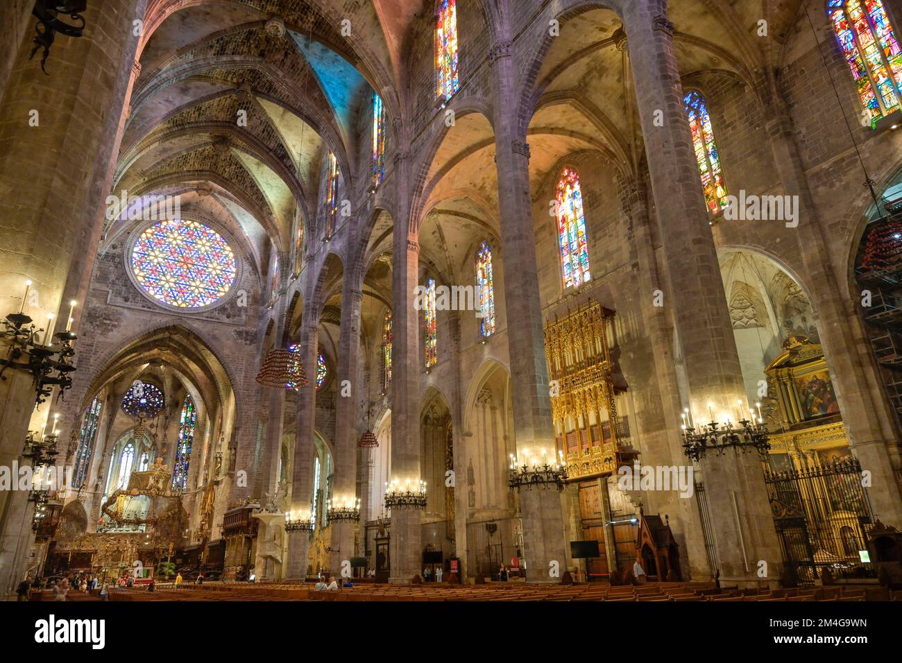 Hauptschiff, Innenansicht der Kathedrale, Catedral de Palma de Mallorca, Palma, Mallorca, Spanien Stock Photo