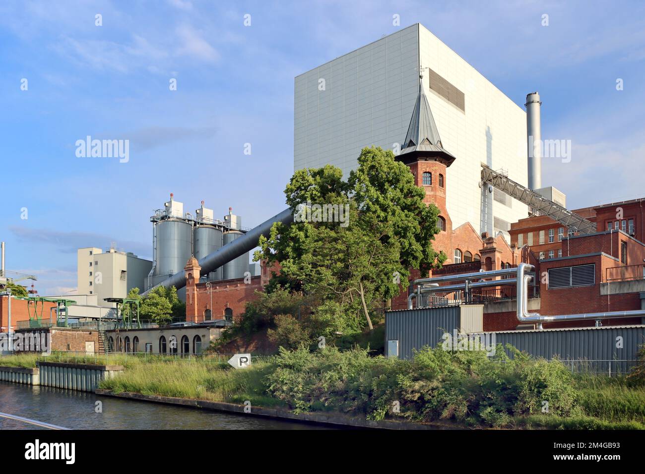 Moabit combined heat and power plant on the BerlinSpandau Ship Canal