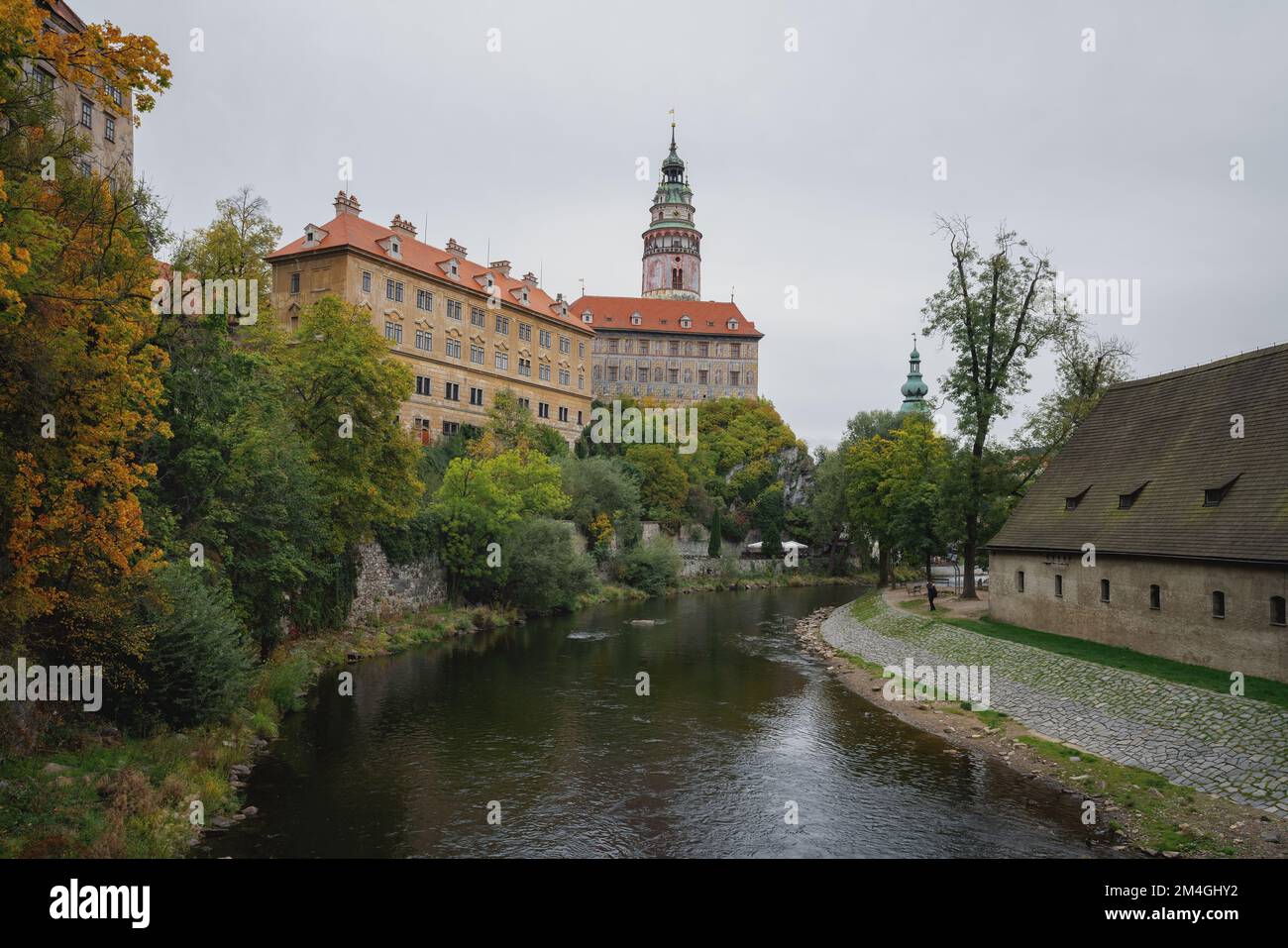 Vltava River and Cesky Krumlov Castle with Mint Building, Tower and Little Castle - Cesky Krumlov, Czech Republic Stock Photo