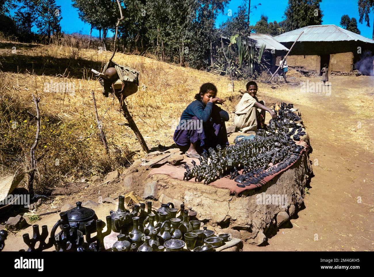 Ethiopia, 1970s, Falasha Jewish village, 2 women selling clay potteries, Beta Israel Falashas Ethiopian Jew Jews, Amhara region, East Africa,+ Stock Photo