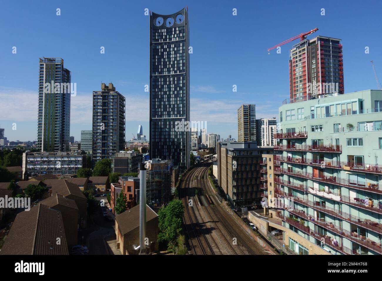 Railway line from the Elephant and Castle,  passing through Southwark with the Strata skyscraper building. London, England Stock Photo