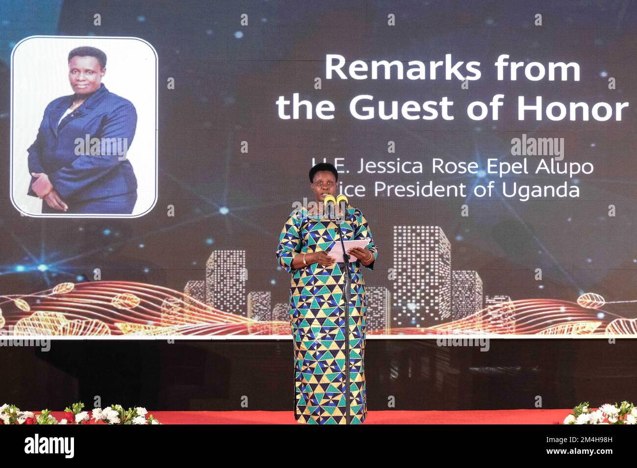 (221221) -- KAMPALA, Dec. 21, 2022 (Xinhua) -- Ugandan Vice President