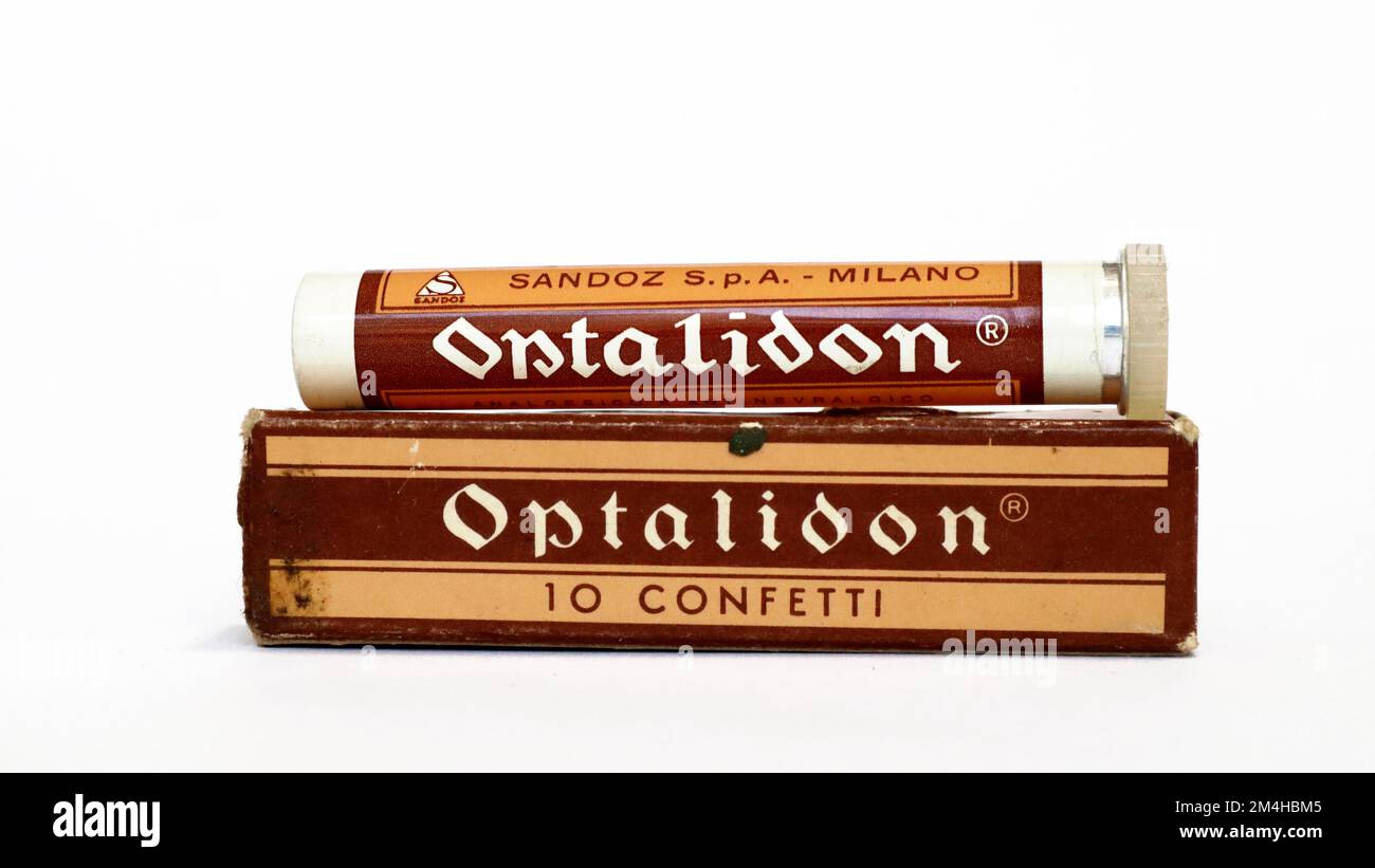 Vintage 1960s OPTALIDON antinevralgic, and analgesic medicine with isobutyl barbituric acid. Sandoz S.p.A. Milan (Italy) Stock Photo