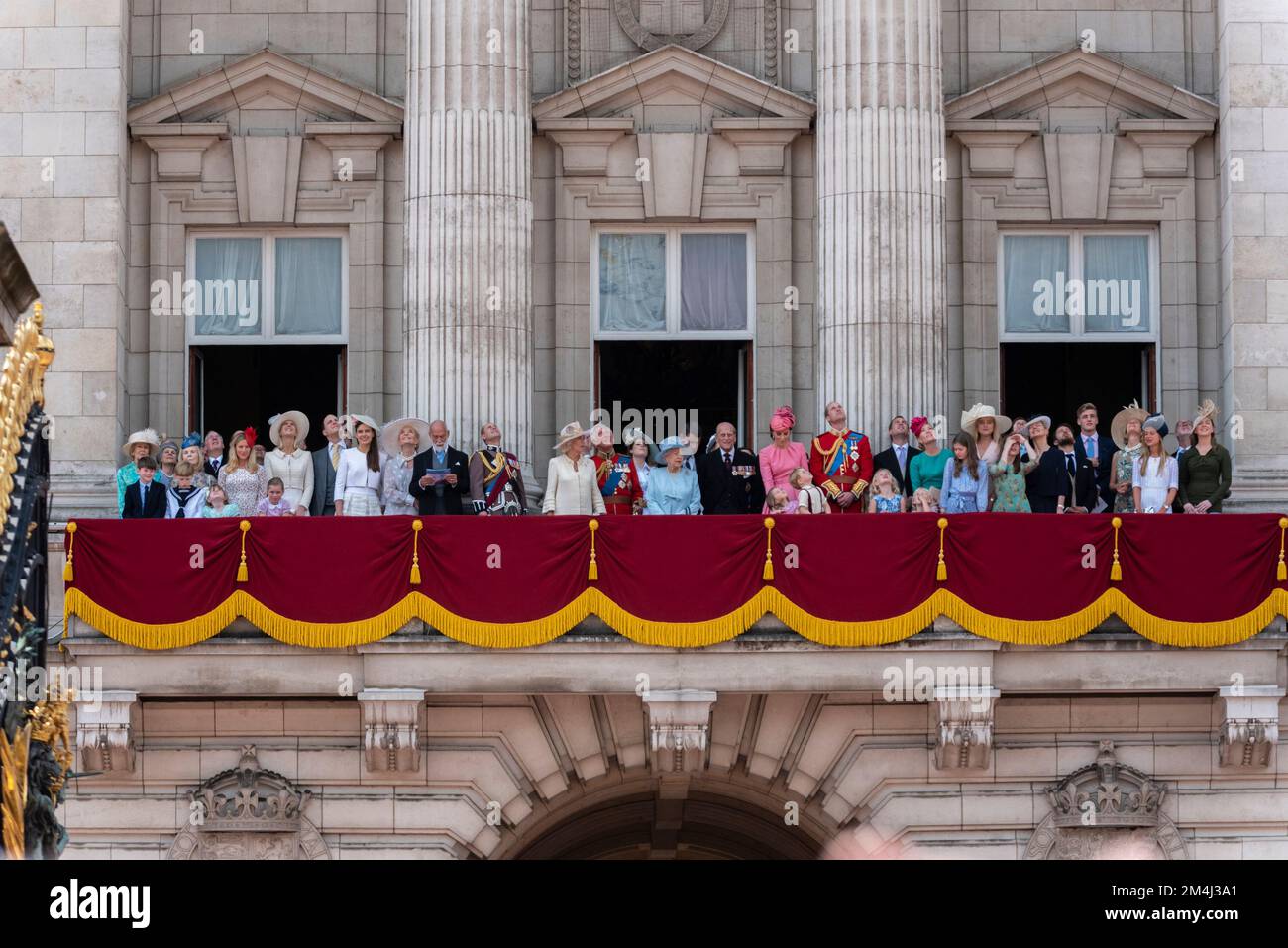 Extended Royal Family on the balcony for the Queens Birthday Flypast after Trooping the Colour 2017 in The Mall, London. Royals. The Queen with family Stock Photo