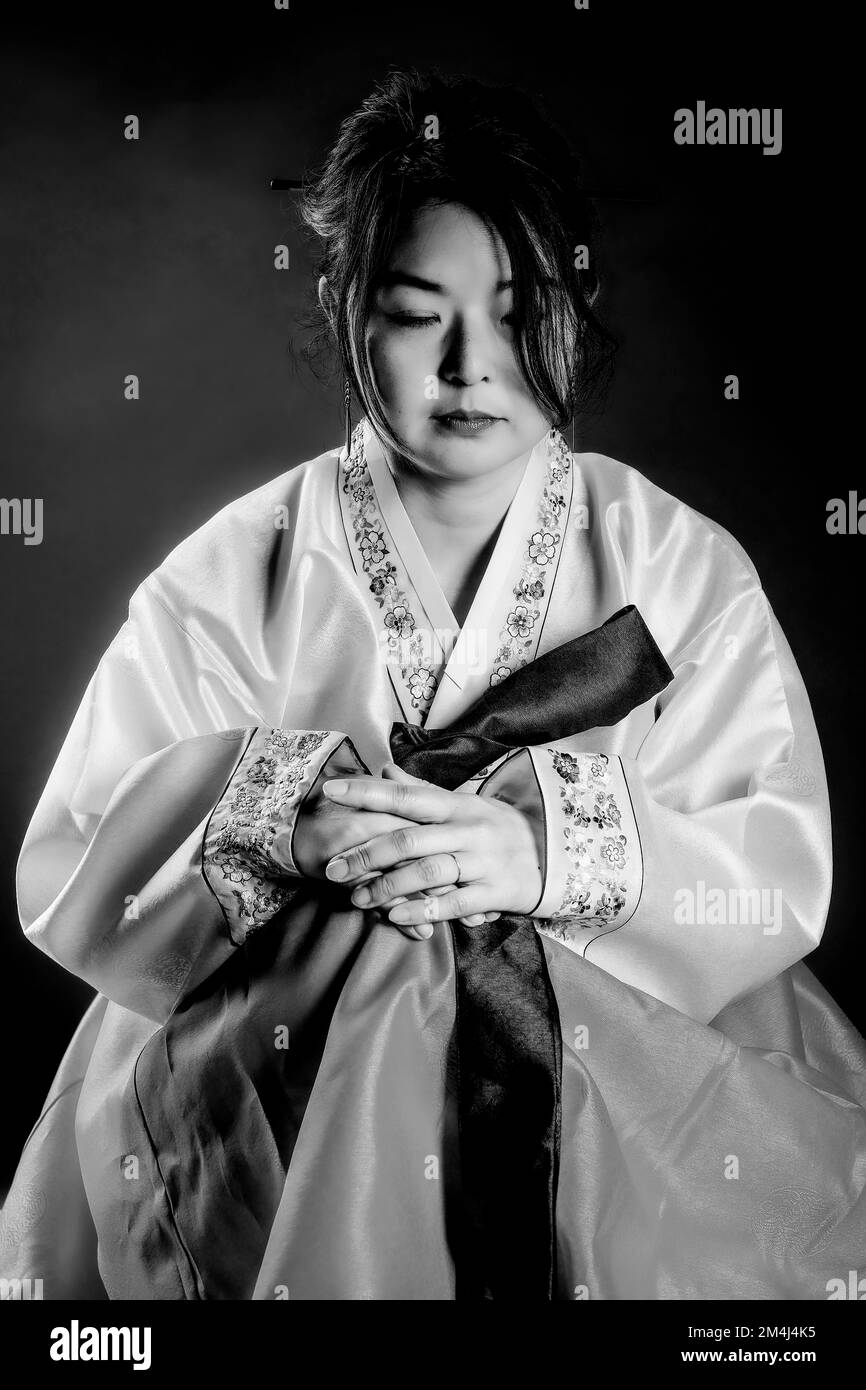Woman in Korean traditional traditional costume, Korean woman in Hanbok
