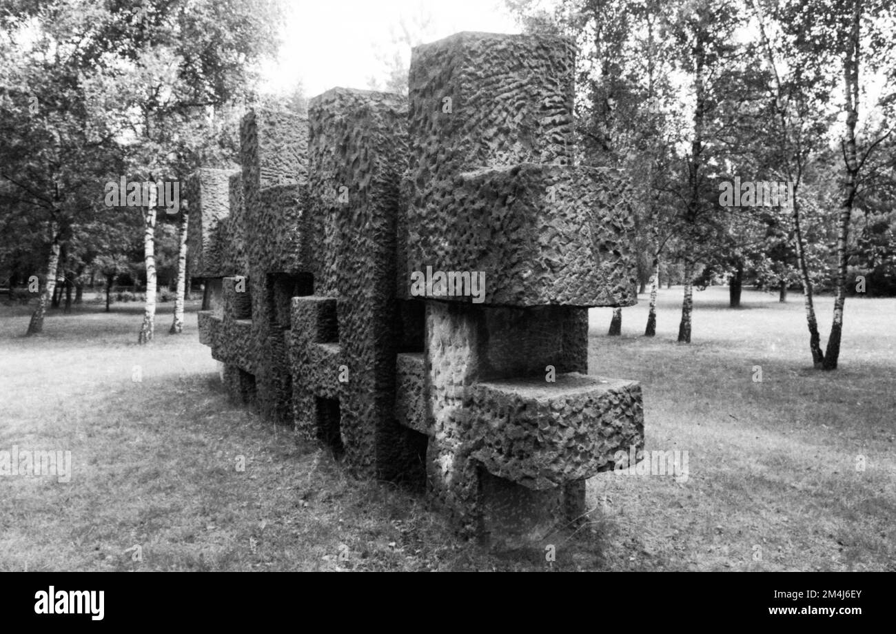 Nazi Flower The traditional tribute to the dead Russians, soldiers and victims of ...