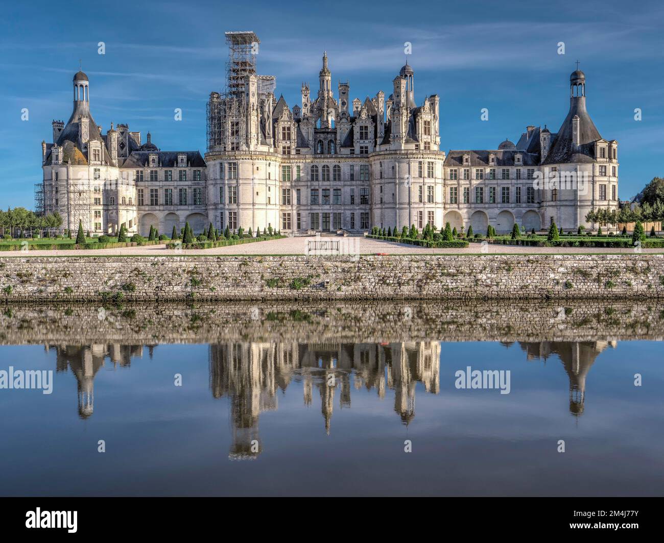 The French Gardens and the Canalised River Cosson and Royal Chateau de Chambord, Chambord, Loire Valley, UNESCO World Heritage Site, Loir et Cher Stock Photo
