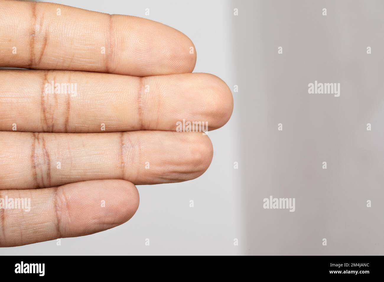 Wrinkled fingers bath hires stock photography and images Alamy