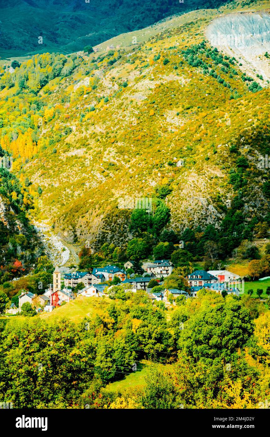 Taüll is one of the villages of the municipality of Vall de Boí in the comarca of Alta Ribagorça. Taüll, Vall de Boí, Lérida,Catalonia, Spain, Europe. Stock Photo