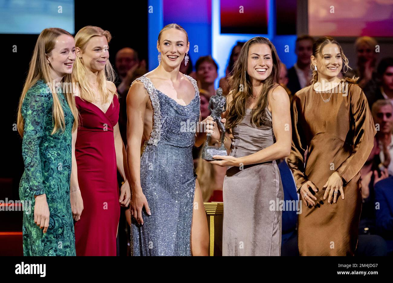 AMSTERDAM - 21/12/2022, The relay athletics women on 4x400 meters win the  Sports Team of the Year at the NOC*NSF Sports Gala in AFAS live. ANP ROBIN  VAN LONKHUIJSEN netherlands out -