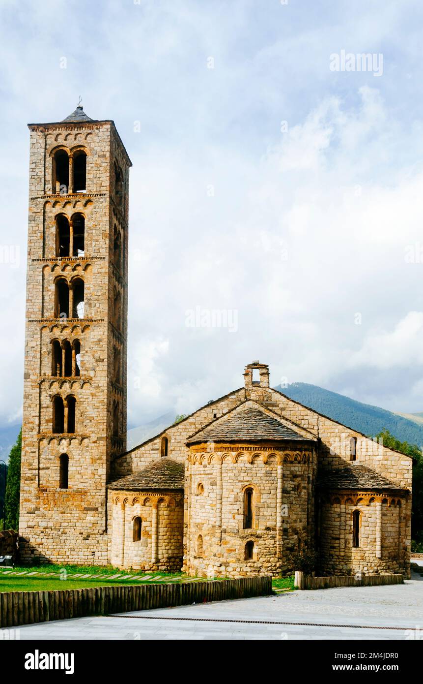 Sant Climent de Taüll, also known as the Church of St. Clement of Tahull, is a Roman Catholic church in Catalonia. It is an example of Romanesque arch Stock Photo
