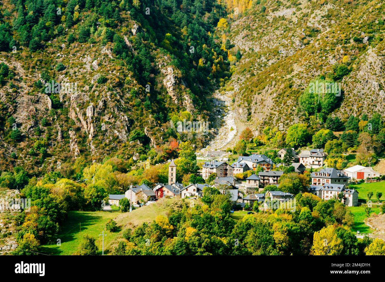 Taüll is one of the villages of the municipality of Vall de Boí in the comarca of Alta Ribagorça. Taüll, Vall de Boí, Lérida,Catalonia, Spain, Europe. Stock Photo
