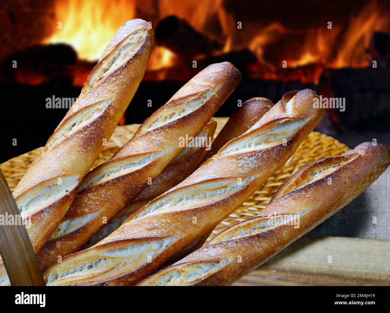 Bread basket, baguette, tube, bakery Stock Photo Alamy