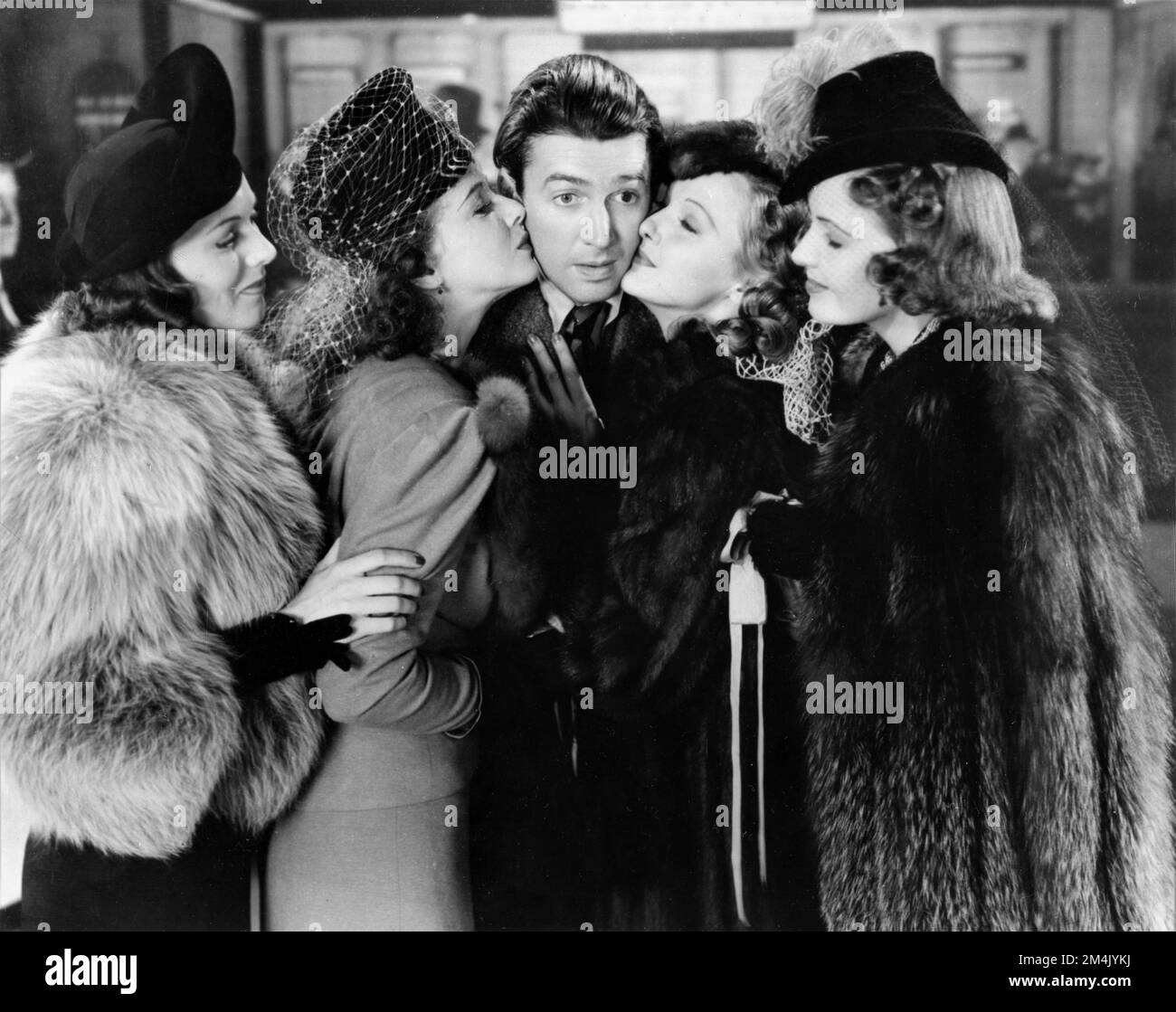 DOROTHY COMINGORE JAMES STEWART ASTRID ALLWYN and  FRANCES GIFFORD in MR. SMITH GOES TO WASHINGTON 1939 director FRANK CAPRA story Lewis R. Foster screenplay Sidney Buchman music Dimitri Tiomkin Columbia Pictures Stock Photo