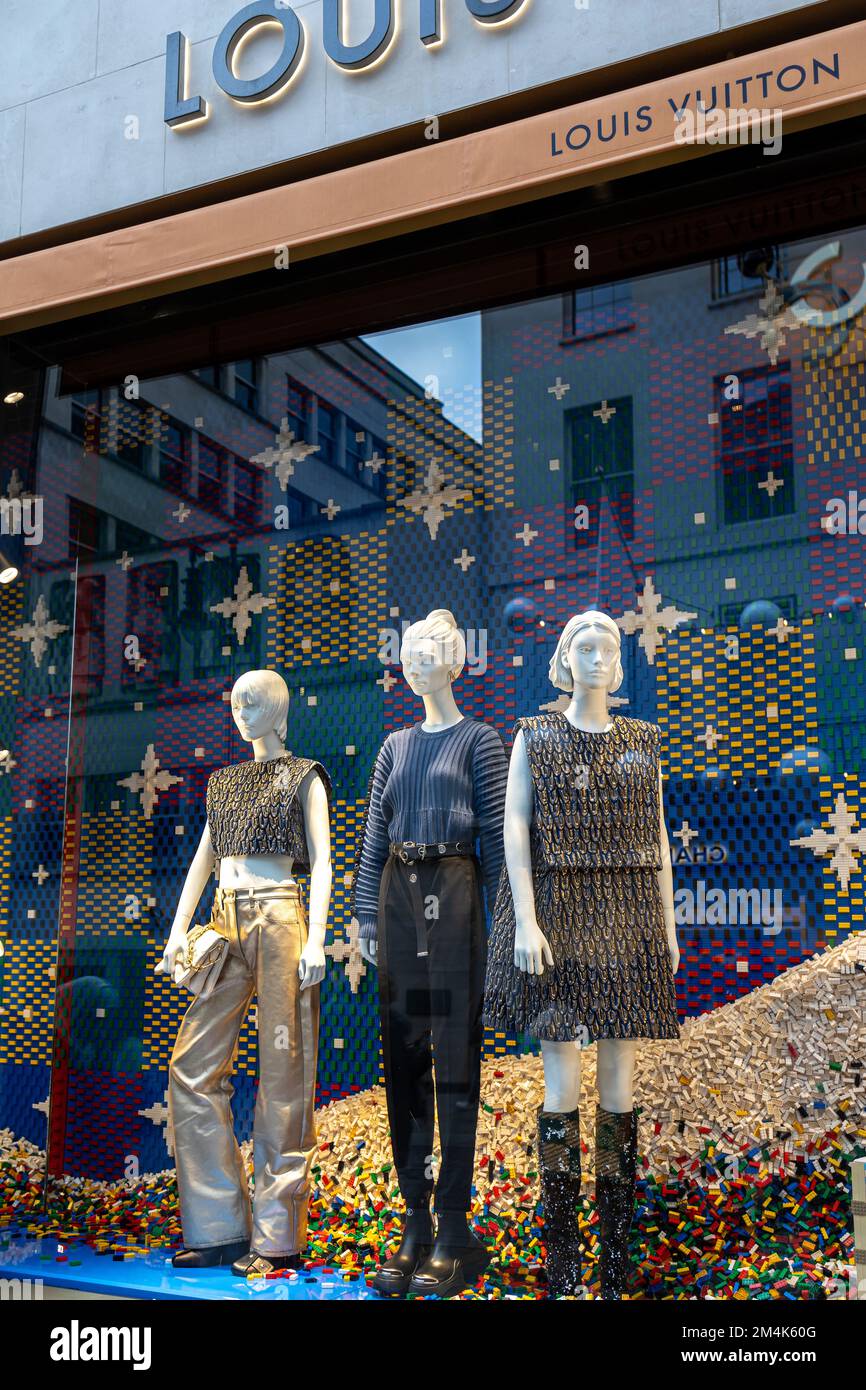 Louis vuitton window display london hi-res stock photography and