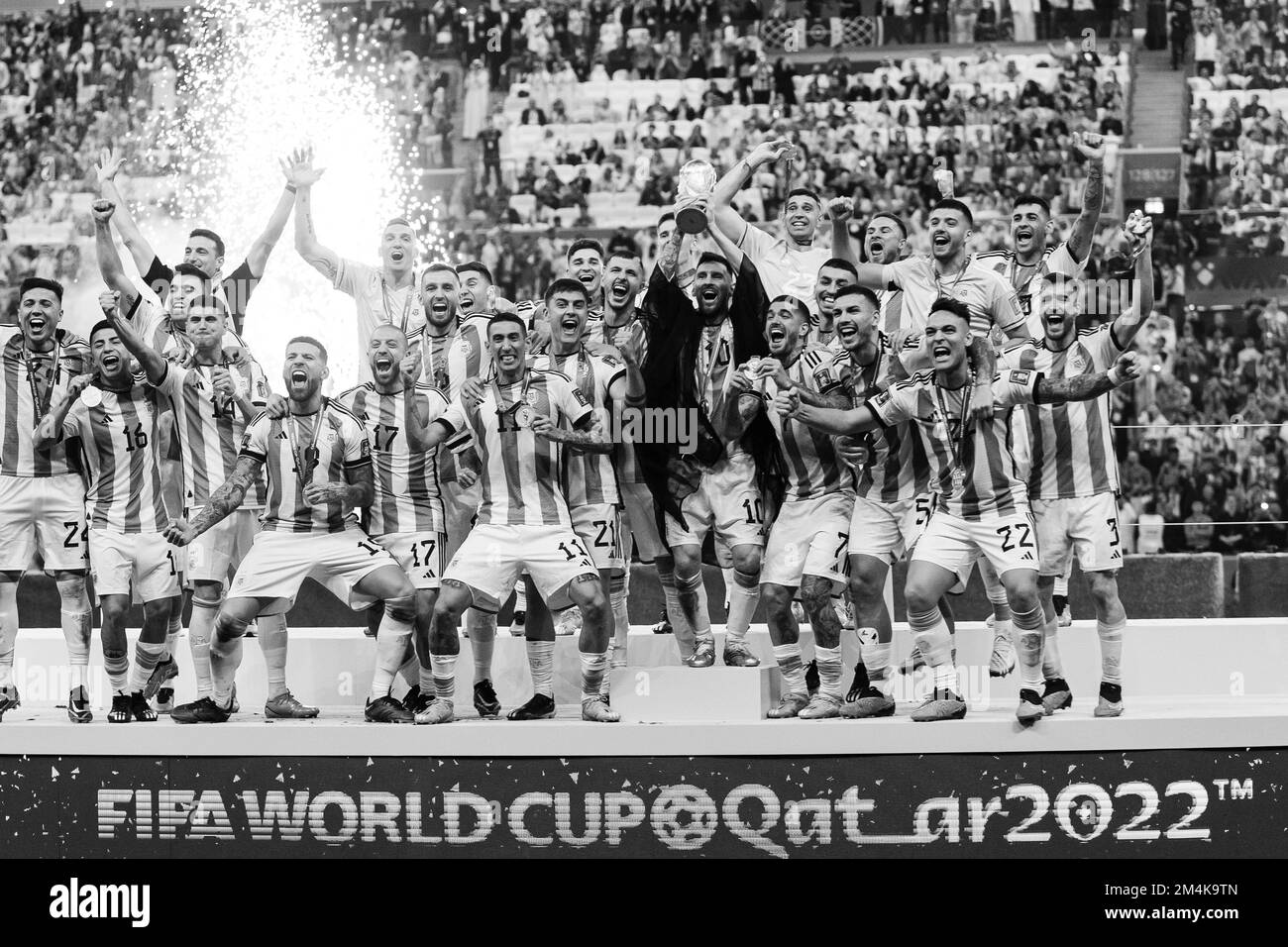 Lusail, Qatar. 18th Dec, 2022. Lusail Stadium Lionel Messi from Argentina and the Argentine Team celebrates with Copa after Argentina wins the 2022 FIFA World Cup after winning a penalty shoot-out after the match between Argentina x France ended in a 3-3 draw valid for the 2022 FIFA World Cup Final held at the International Stadium from Lusail, AD, Qatar (Marcio Machado/SPP) Credit: SPP Sport Press Photo. /Alamy Live News Stock Photo