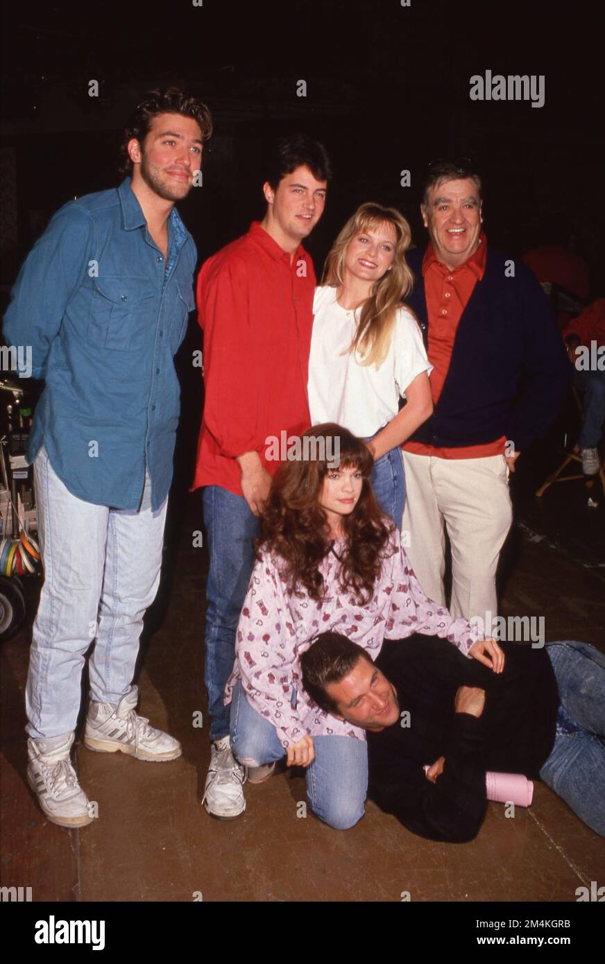 Valerie bertinelli celebrates her 30th birthday with the cast of
